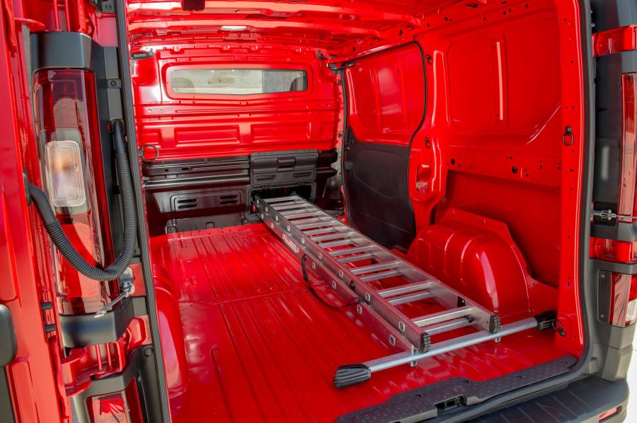 Багажник Nissan NV300 Van 2016 года  (фото 10 из 32)
